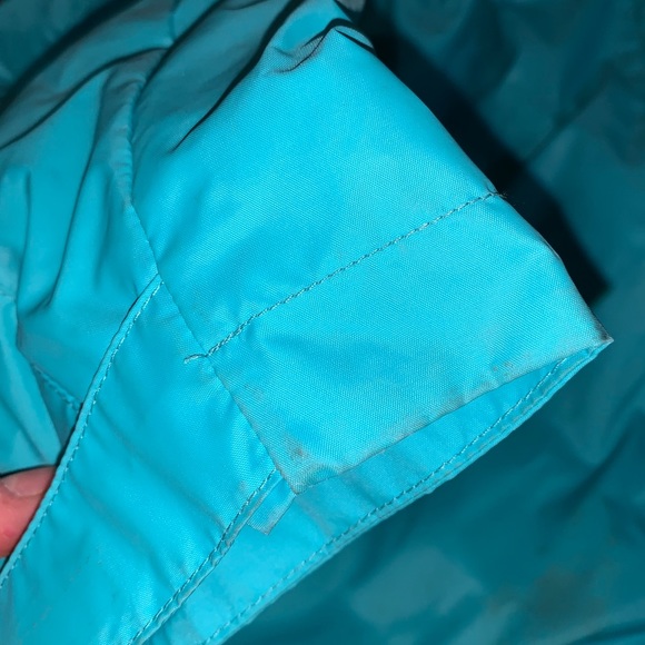 Size large, blue, Columbia raincoat. - Picture 4 of 5